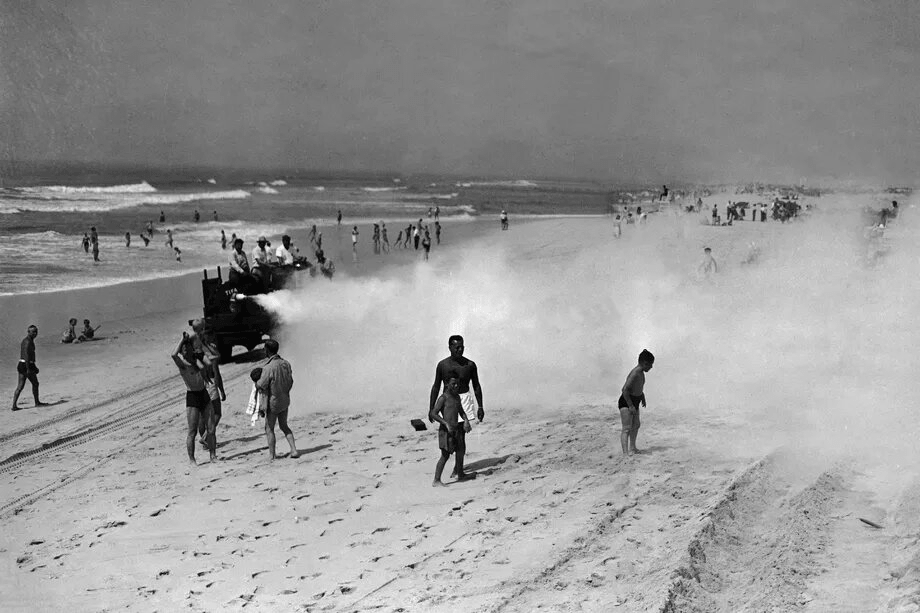 Пляж 1945 года
